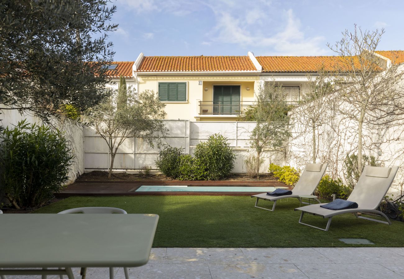 Villa in Lisbon - Restelo Oasis by Clama Restreats