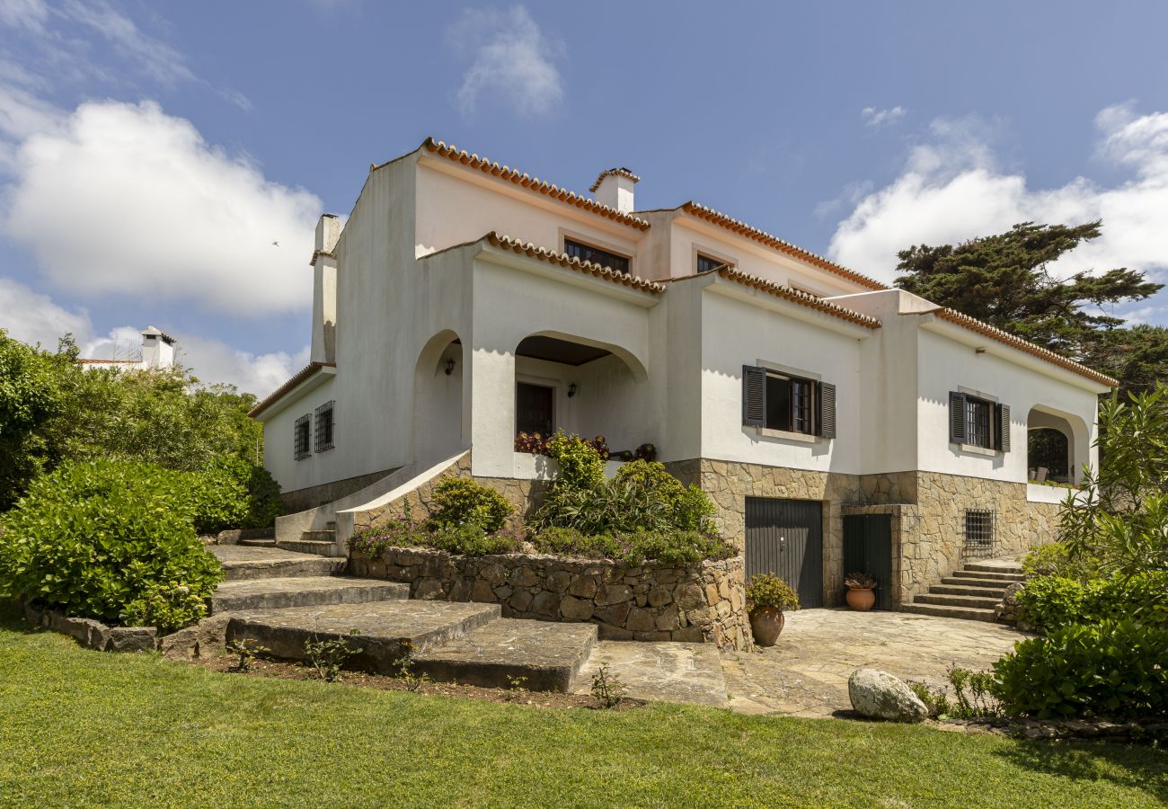 House in Colares - The Ocean Light House by Clama Retreats